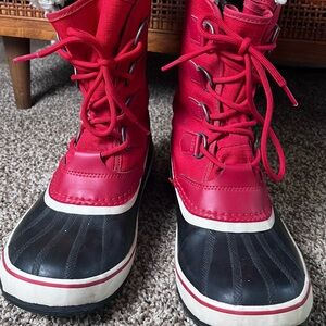 Sorel Red and Black Faux Fur Lined Boots